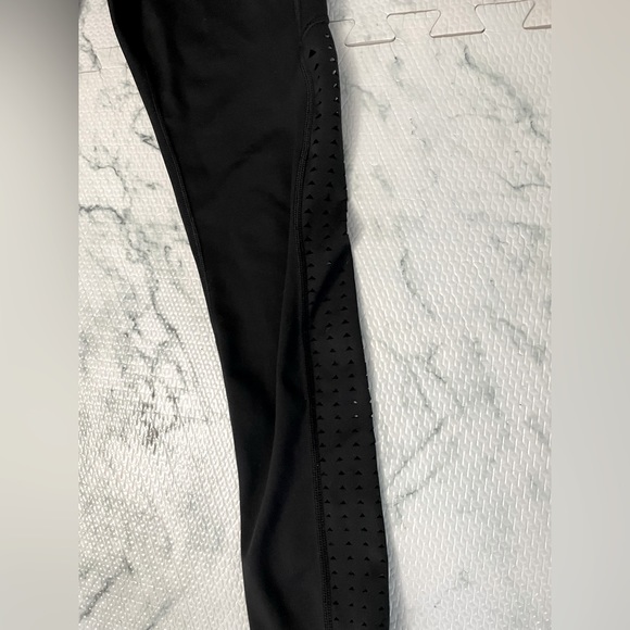 Movemama maternity leggings • trendy laser cut outs • size Small - Picture 2 of 5